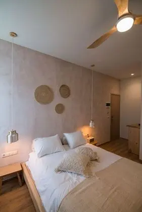 Deluxe Tek Büyük Yataklı Oda, 1 Büyük (Queen) Boy Yatak, Balkon/Veranda, Şehir Manzaralı (Carmen)