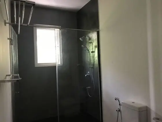 Deluxe Tek Büyük Yataklı Oda, Özel Banyo, Bahçe Manzaralı