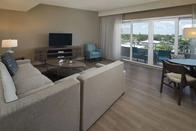 One Bedroom Tower Naples View King