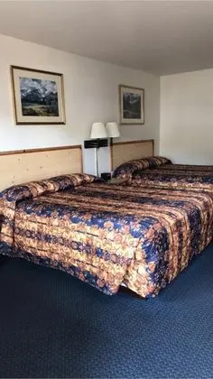 İki Queen-Size Yataklı Oda (Sigara İçilmez)