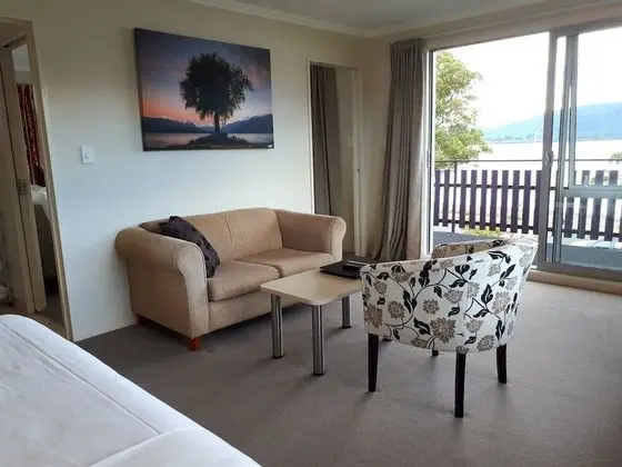 Standard Süit, 1 Yatak Odası, Sigara İçilmez, Küçük Mutfak (LAKEFRONT)