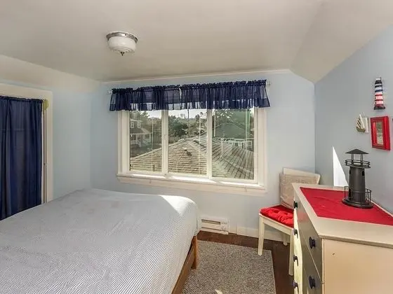Ev, Birden Çok Yatak (Edgewood Escape)