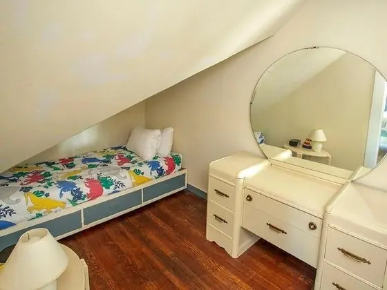 Ev, Birden Çok Yatak (Edgewood Escape)
