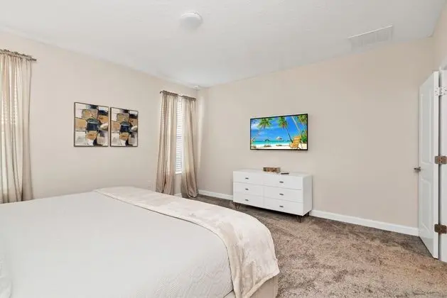 Villa (2772BOOKMARK)