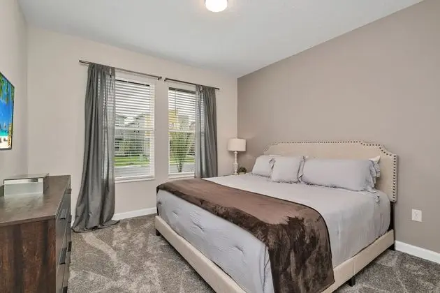 Villa (2772BOOKMARK)