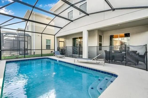 Villa (2772BOOKMARK)