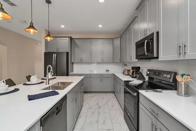 Villa (2772BOOKMARK)