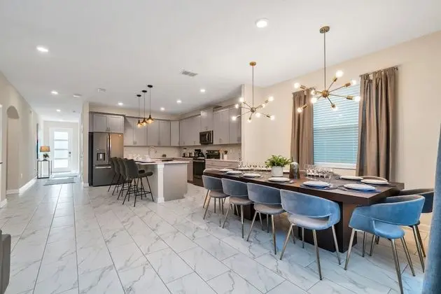 Villa (2772BOOKMARK)