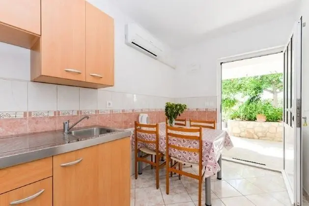 Apart Daire (Edi - amazing location by the sea - A)