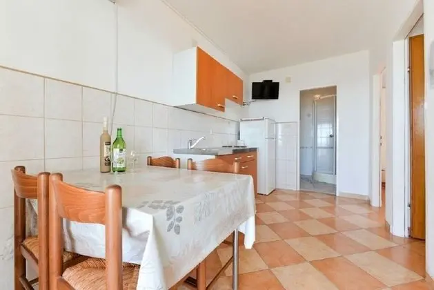 Apart Daire (Edi - amazing location by the sea - A)