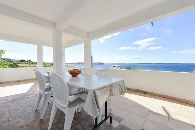 Apart Daire (Edi - amazing location by the sea - A)