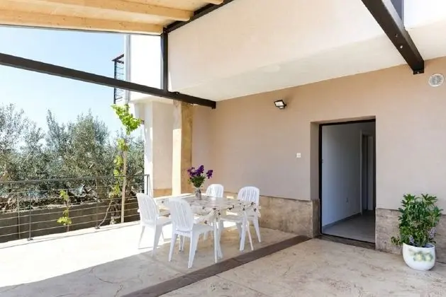 Apart Daire (Edi - amazing location by the sea - A)