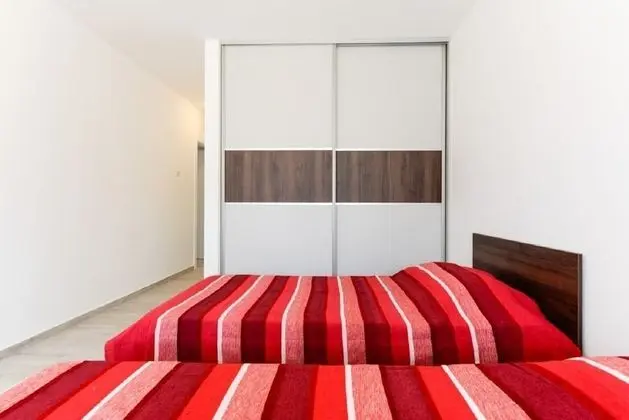 Apart Daire (Edi - amazing location by the sea - A)