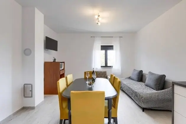 Apart Daire (Edi - amazing location by the sea - A)