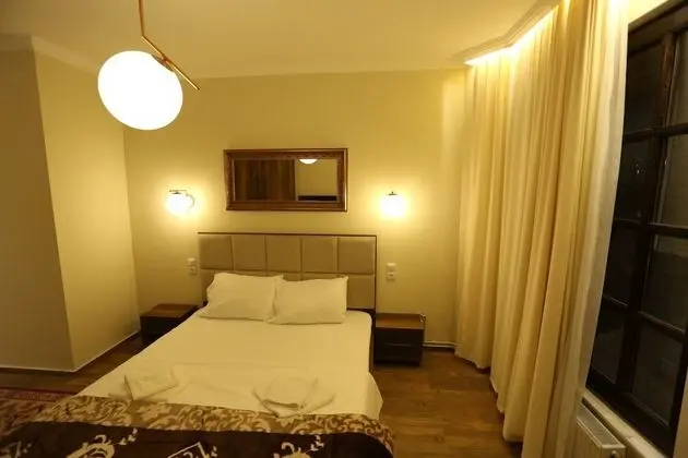 Tek Büyük veya İki Ayrı Yataklı Oda