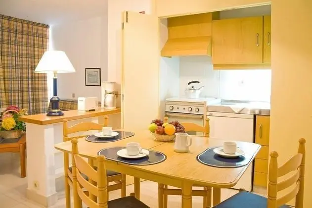 Basic Stüdyo, Şehir Manzaralı