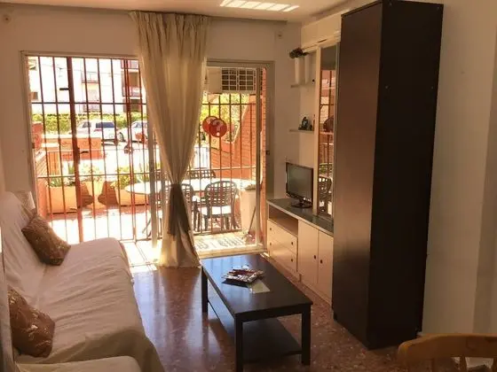 Stüdyo, Zemin Kat
