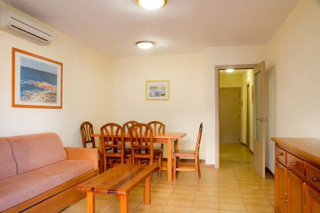 Apart Daire Two Bedrooms With Air Conditioning