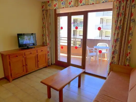 Apart Daire Two Bedrooms With Air Conditioning
