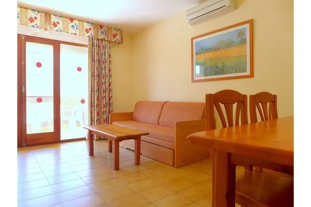 Apart Daire Two Bedrooms With Air Conditioning