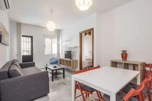 Apart Daire, Havuz Manzaralı