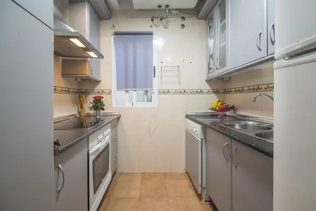 Apart Daire, Havuz Manzaralı