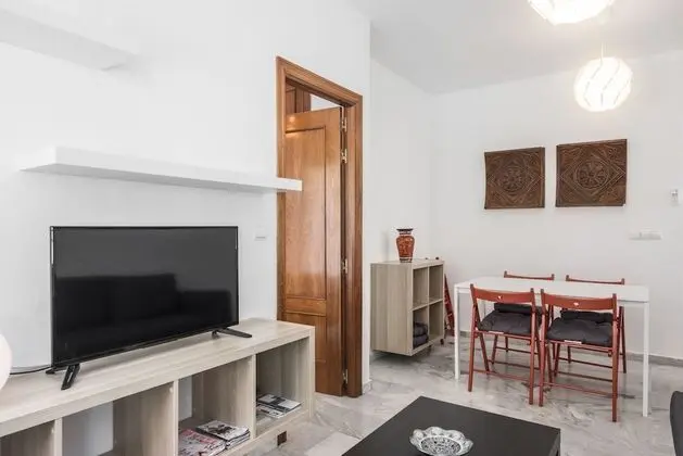 Apart Daire, Havuz Manzaralı