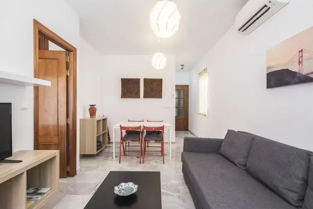 Apart Daire, Havuz Manzaralı