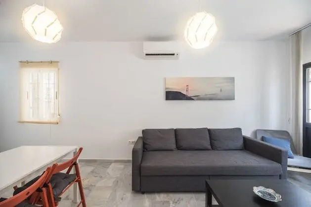 Apart Daire, Havuz Manzaralı