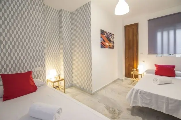 Apart Daire, Havuz Manzaralı