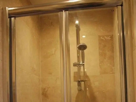 Basic Üç Kişilik Oda, Özel Banyo (External Private Shower)