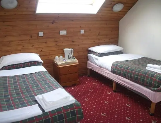 İki Ayrı Yataklı Oda (Attic)