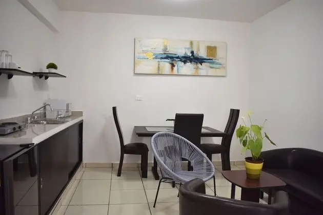 Junior Süit, 1 En Büyük (King) Boy Yatak, Buzdolabı ve Mikrodalga, Denize Bakan