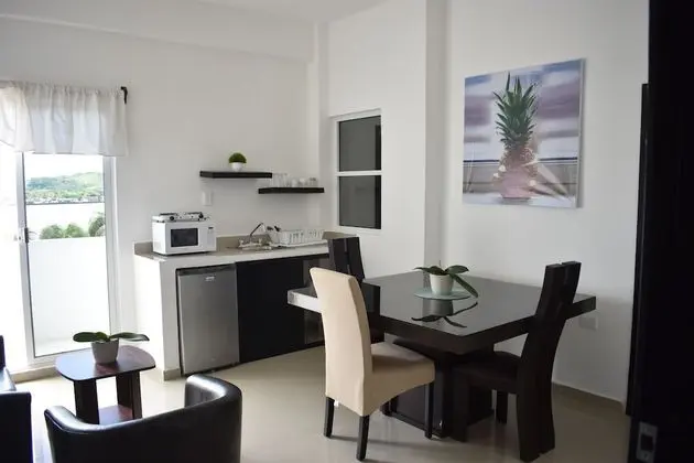 Premium Süit, 2 Çift Kişilik Yatak, Buzdolabı ve Mikrodalga, Nehir Manzaralı
