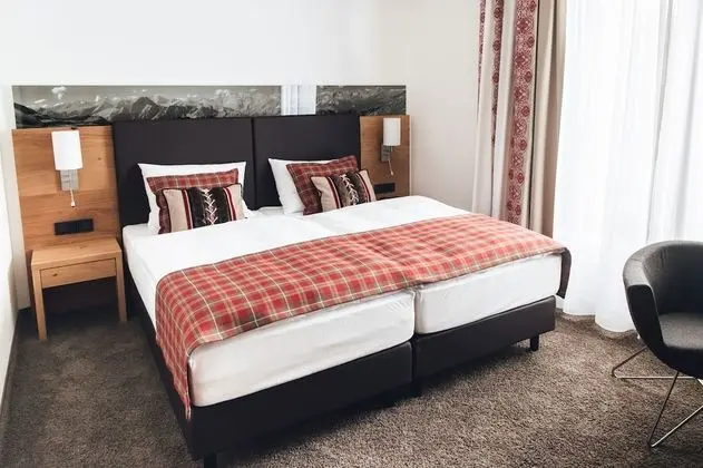 Superior Tek Büyük Yataklı Oda, Tepe Manzaralı