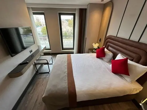 Aile Odası, Şehir Manzaralı