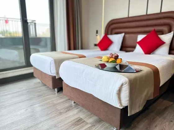 Twin, Şehir Manzaralı