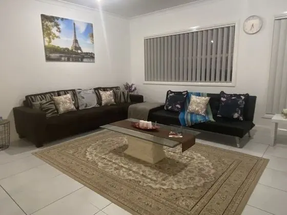 Ev, 4 Yatak Odası, Sigara İçilmez, Avlu Manzaralı