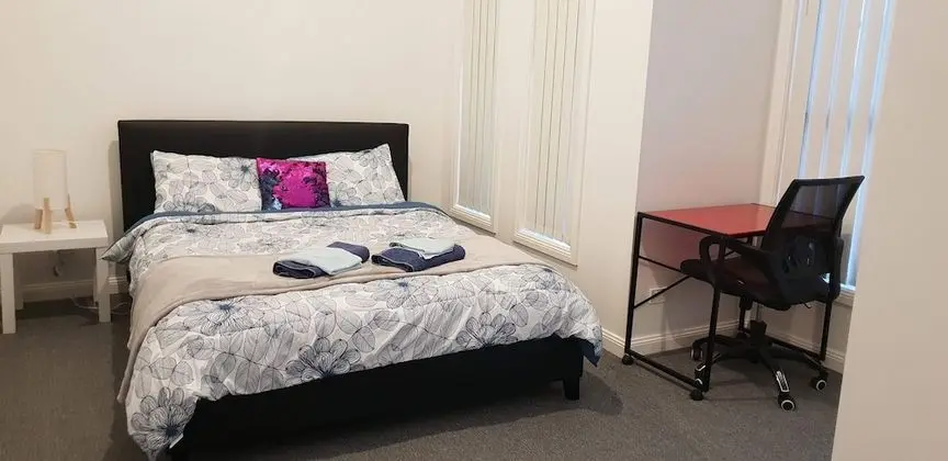 Ev, 4 Yatak Odası, Sigara İçilmez, Avlu Manzaralı