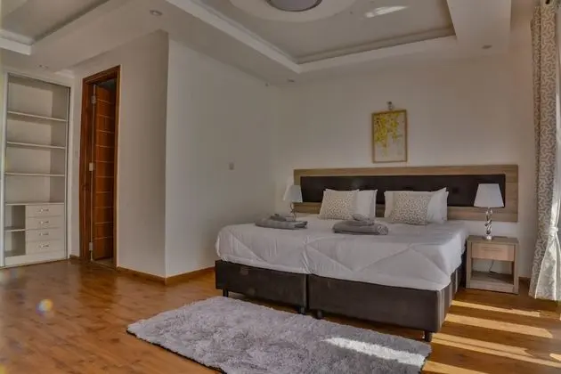 Deluxe Tek Büyük Yataklı Oda, 1 Çift Kişilik Yatak, Sigara İçilmez, Avlu Manzaralı