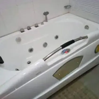Luxury Oda