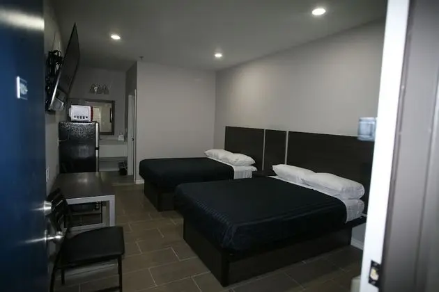 Basic Tek Büyük Yataklı Oda