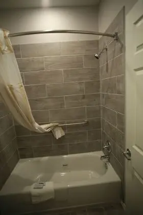 Basic Tek Büyük Yataklı Oda