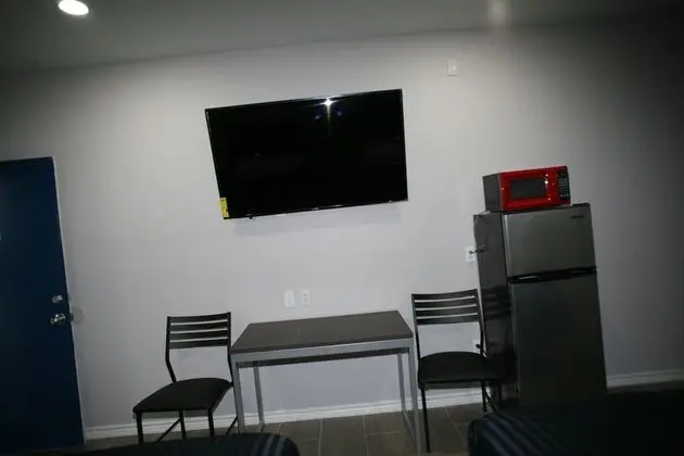 Basic Tek Büyük Yataklı Oda