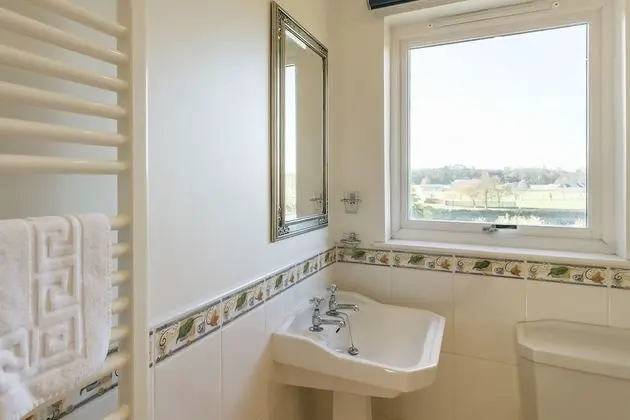 Deluxe Tek Büyük veya İki Ayrı Yataklı Oda, Bahçe Manzaralı