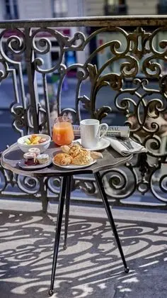 Junior Oda, Balkon, Şehir Manzaralı