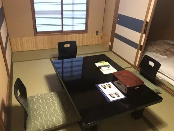 Traditional Üç Kişilik Oda (Japanese Style)