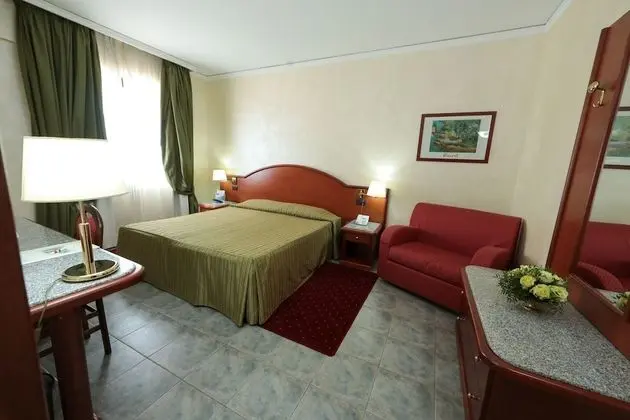 Tek Büyük veya İki Ayrı Yataklı Oda