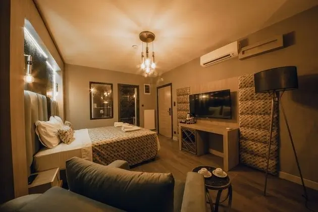 Comfort Tek Büyük veya İki Ayrı Yataklı Oda
