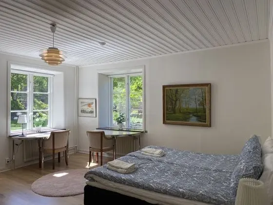 Üç Kişilik Oda, Ortak Banyo